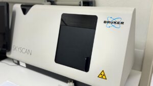 Microscópio de Raios-X 3D (microCT) SkyScan 1174